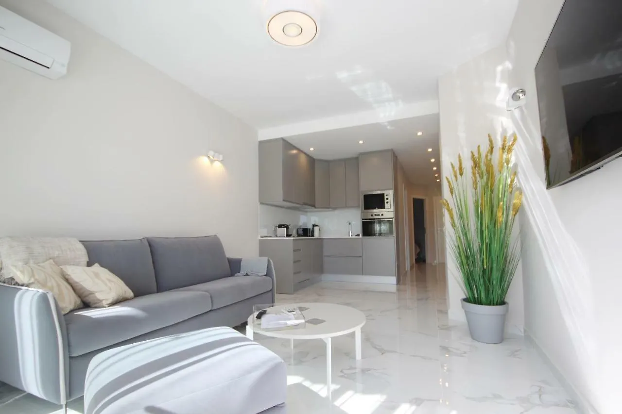 Luxury Apartments 1st Beach Line location